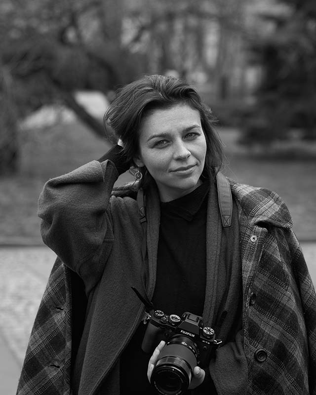 Sesja Wizerunkowa do Social Media i Marketingu w Warszawie - Studio Kreatywna Sesja, fotograf Victoria Nekrasova