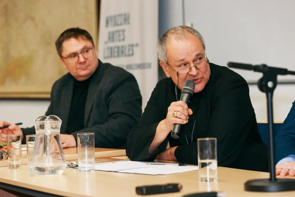 Debata naukowa – Uniwersytet Warszawski, fotografia eventowa - Studio Kreatywna Sesja, Warszawa